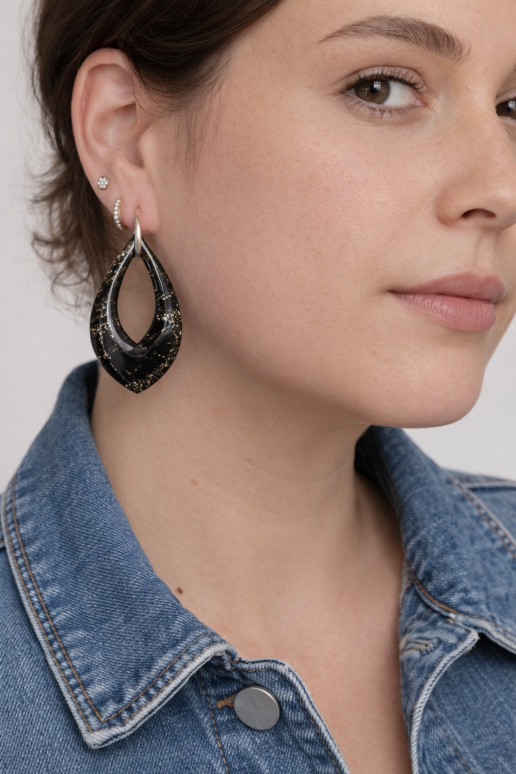 Boucles d’oreilles interchangeables ORIA noir et or marbrés (vendues sans créoles)