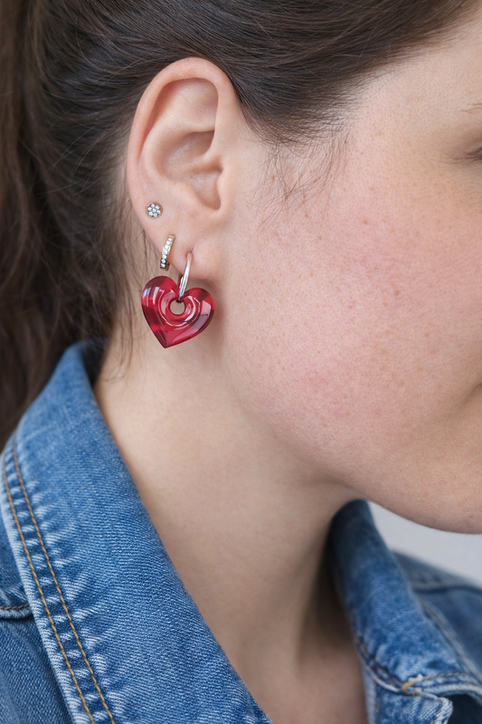 Boucles d'oreilles interchangeables petits cœurs rouge rubis marbrés – (vendues sans créoles)