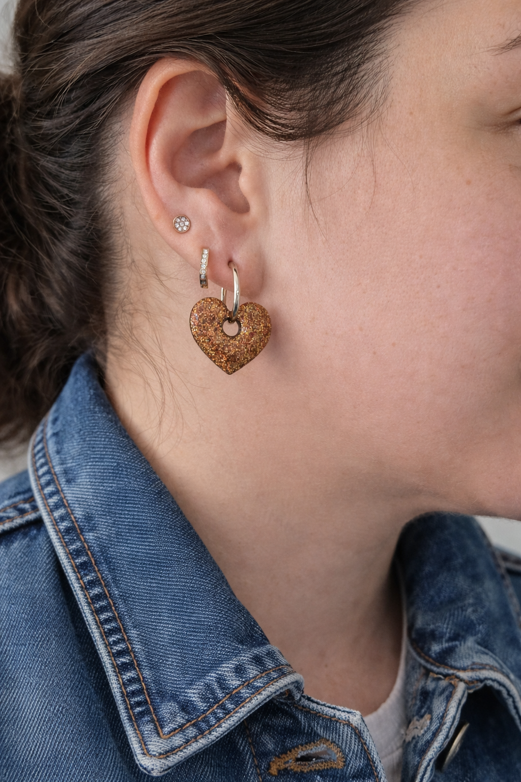 Boucles d’oreilles interchangeables petits cœurs bronze pailletés (vendues sans créoles)