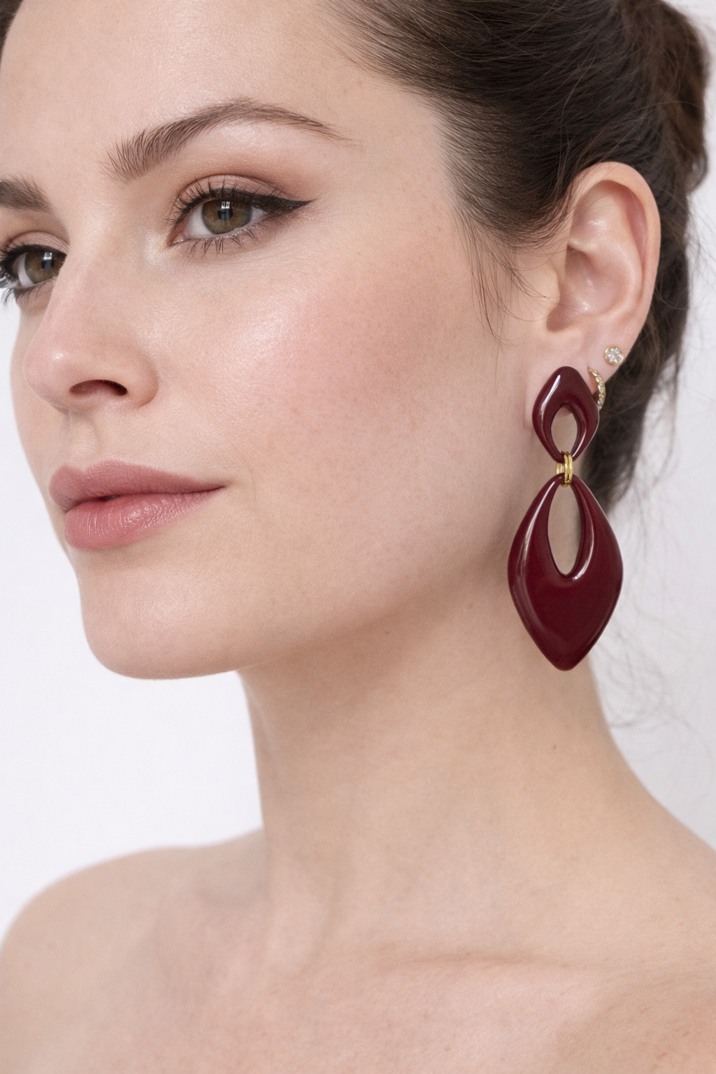 Boucles d’oreilles dorées AURORE BORDEAUX – bijou femme