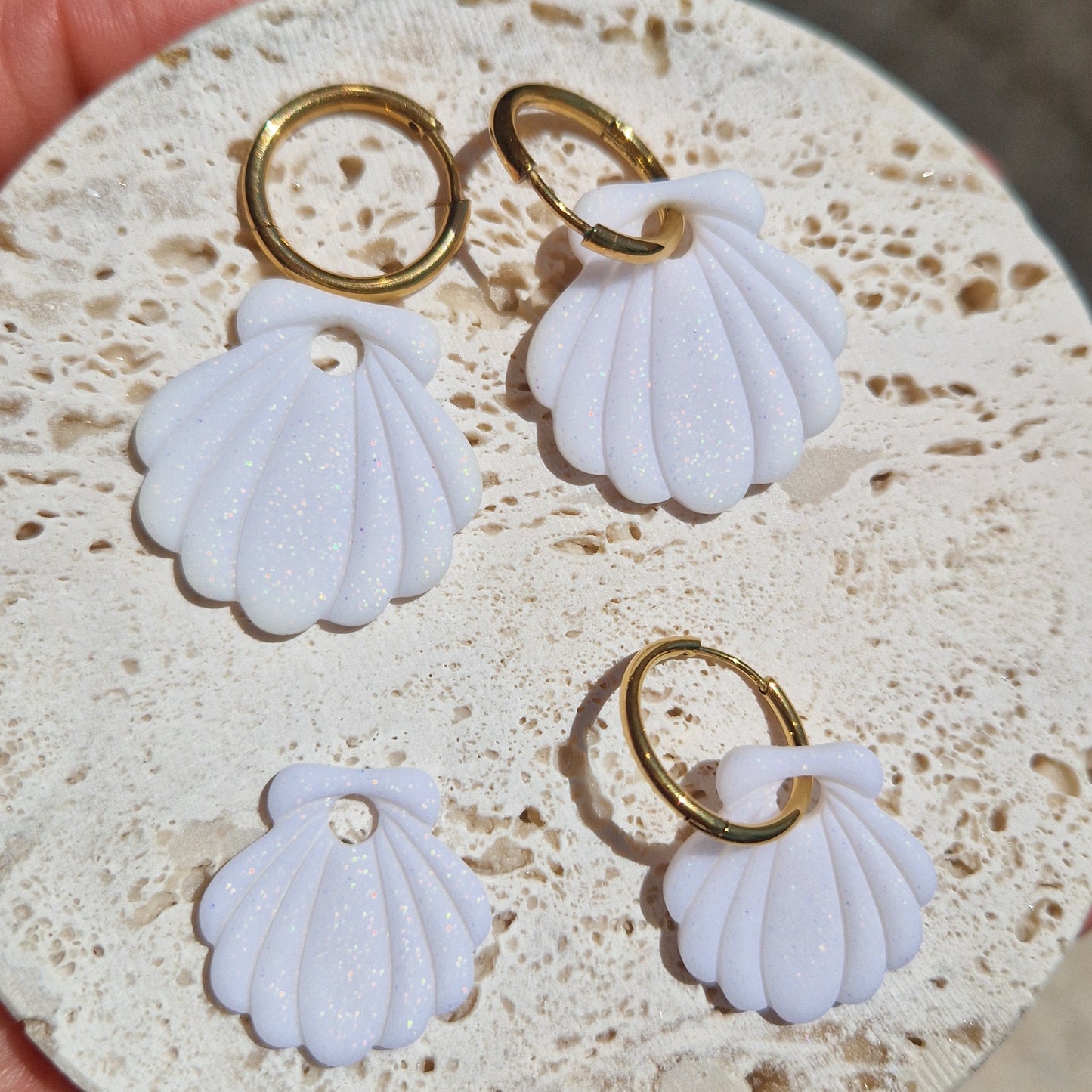 Pampilles Coquillage blanc pailleté – boucles d'oreilles interchangeables femme (vendues sans créoles)