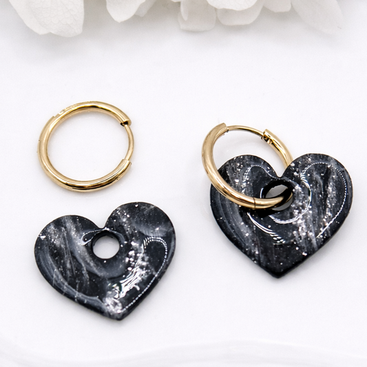 Boucles d’oreilles interchangeables cœurs noirs et argentés (vendues sans créoles)