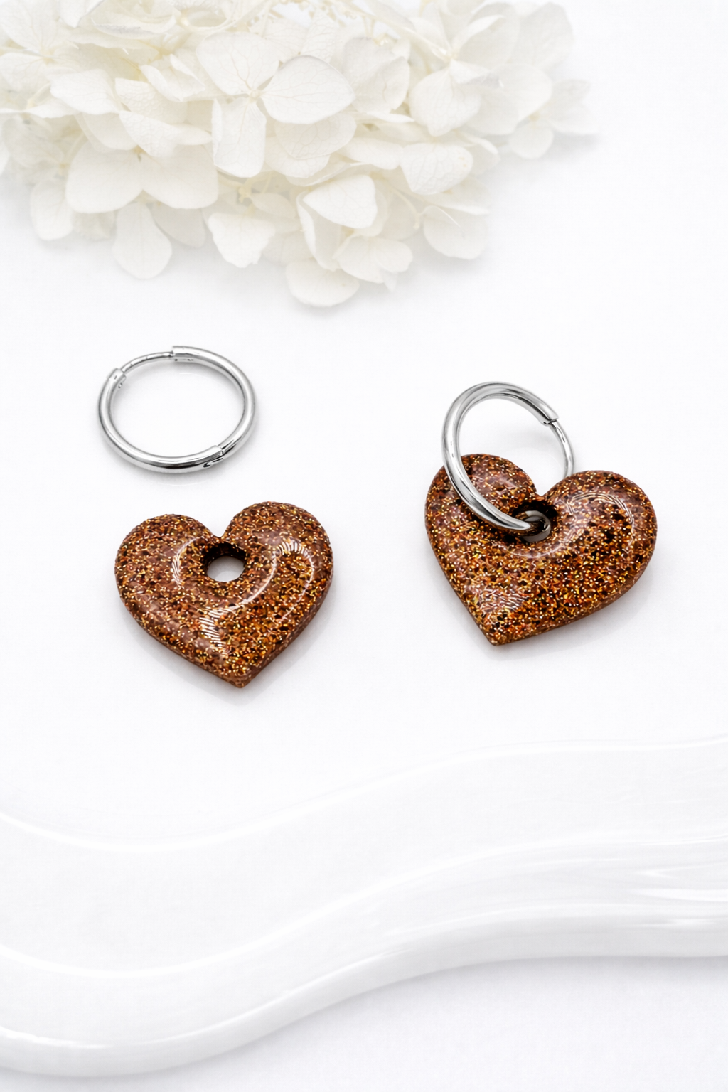Boucles d'oreilles interchangeables cœurs bronze pailleté – (vendues sans créoles)