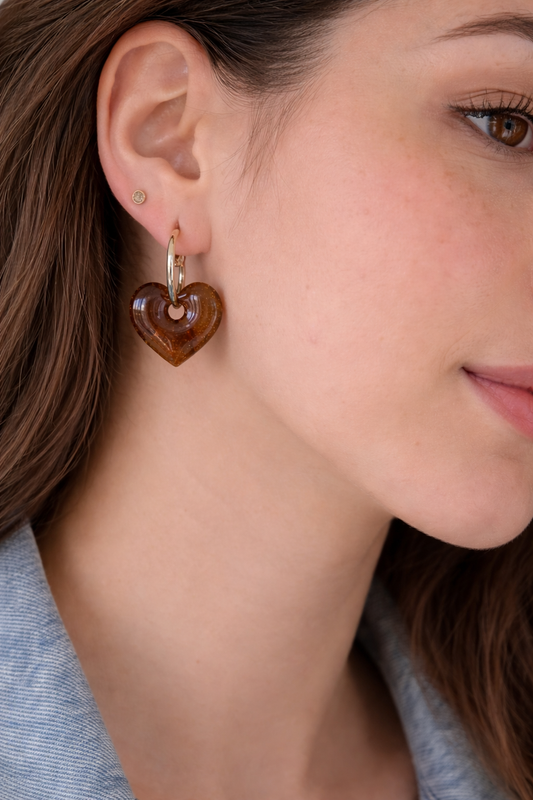 Boucles d'oreilles interchangeables cœurs marron pailletés TIGRA – (vendues sans créoles)