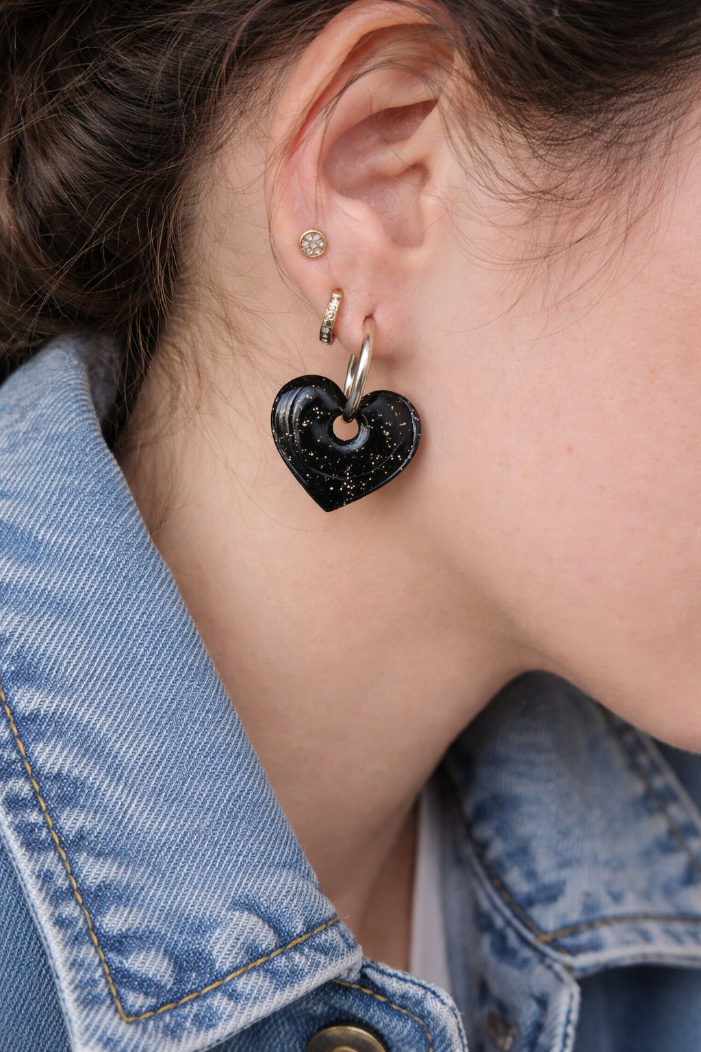 Boucles d’oreilles interchangeables cœurs noirs pailletés dorés (vendues sans créoles)