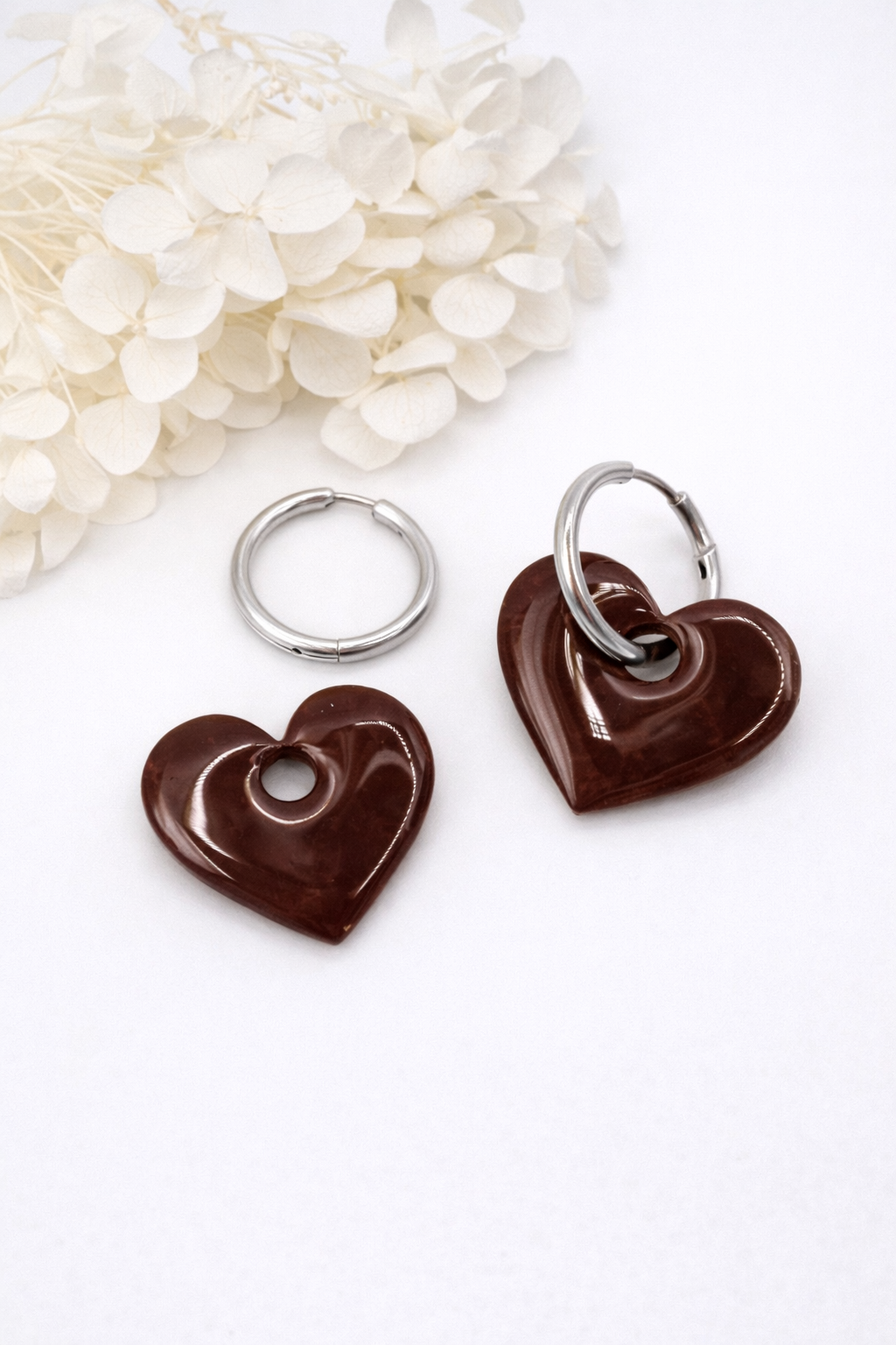 Boucles d'oreilles interchangeables cœurs marron chocolat – (vendues sans créoles)