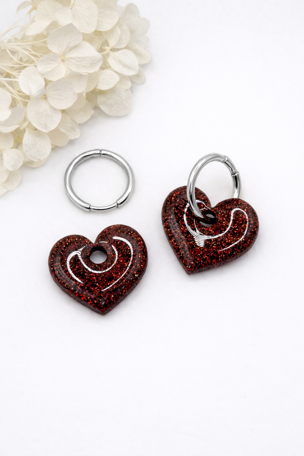 Boucles d’oreilles interchangeables cœurs marron pailletés – (vendues sans créoles)