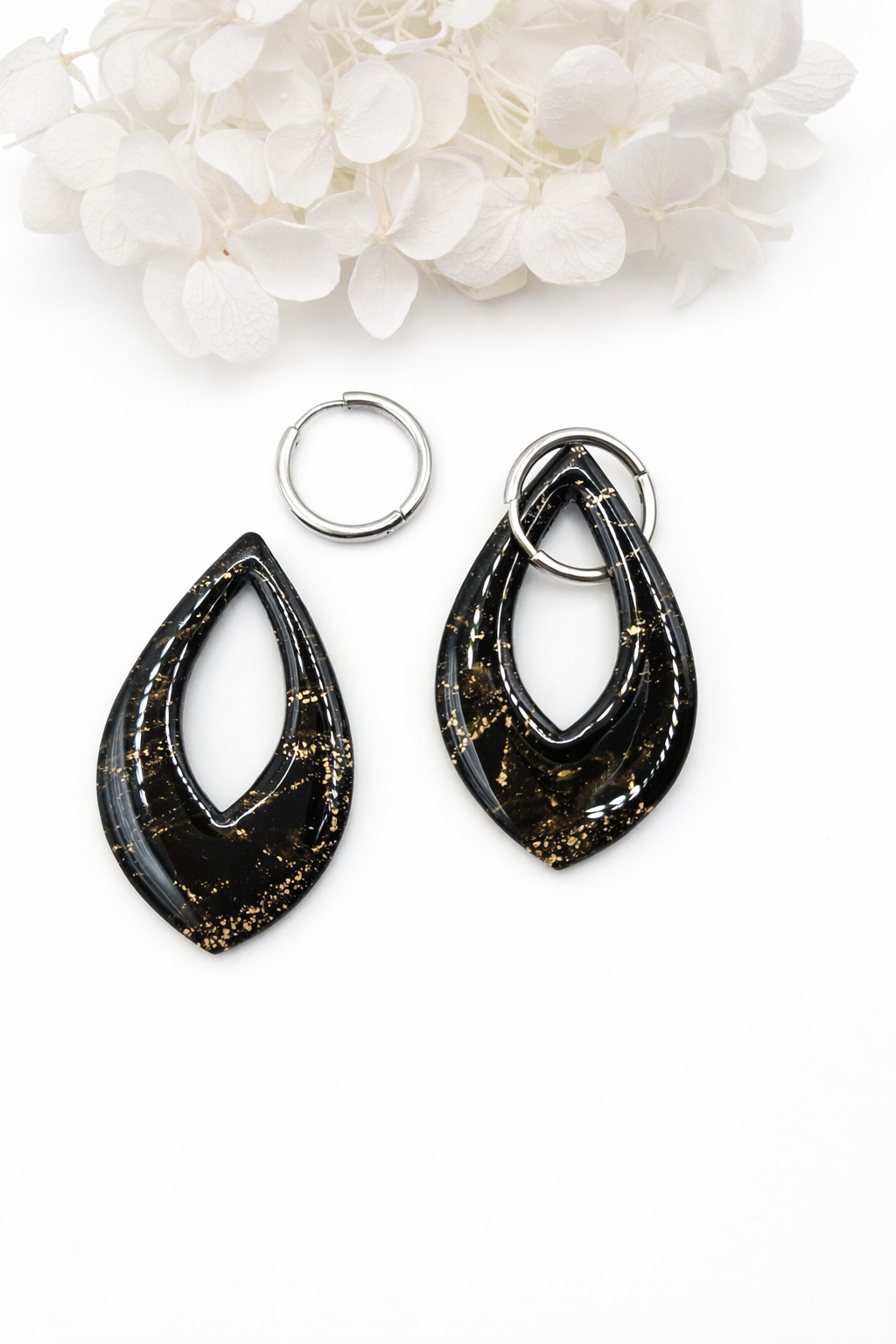 Boucles d’oreilles interchangeables ORIA noir et or marbrés (vendues sans créoles)