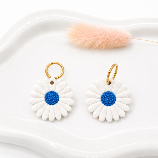 Pampilles marguerites bleues – boucles d’oreilles interchangeables femme (vendues sans créoles)
