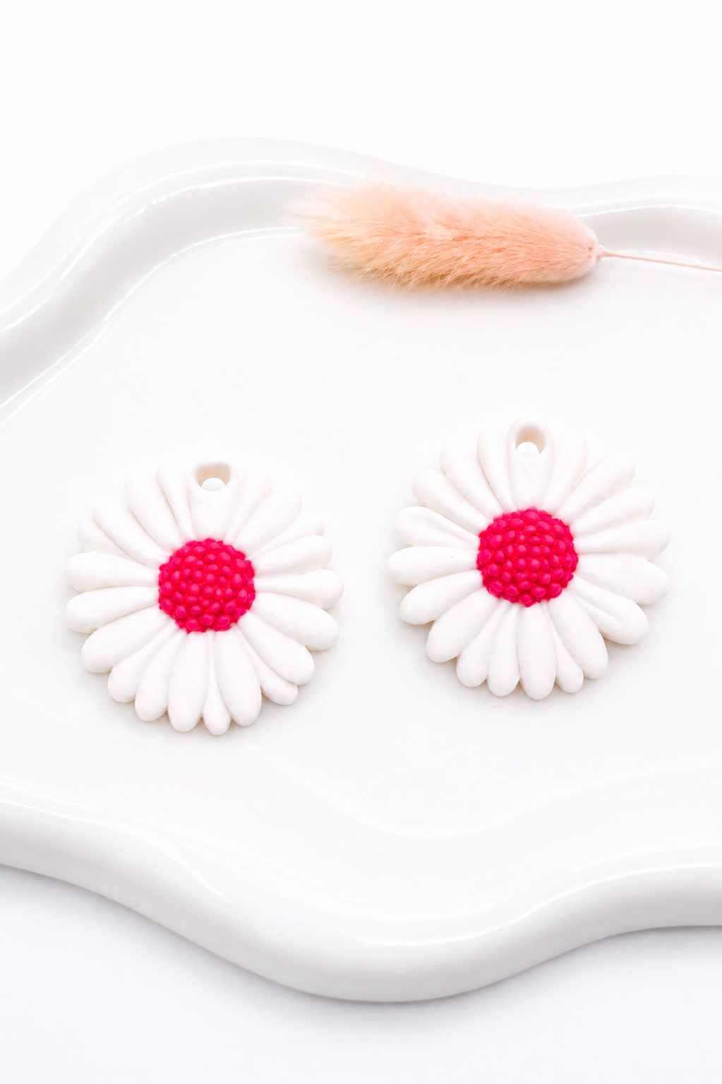 Pampilles marguerites rose fushia– boucles d’oreilles interchangeables femme (vendues sans créoles)