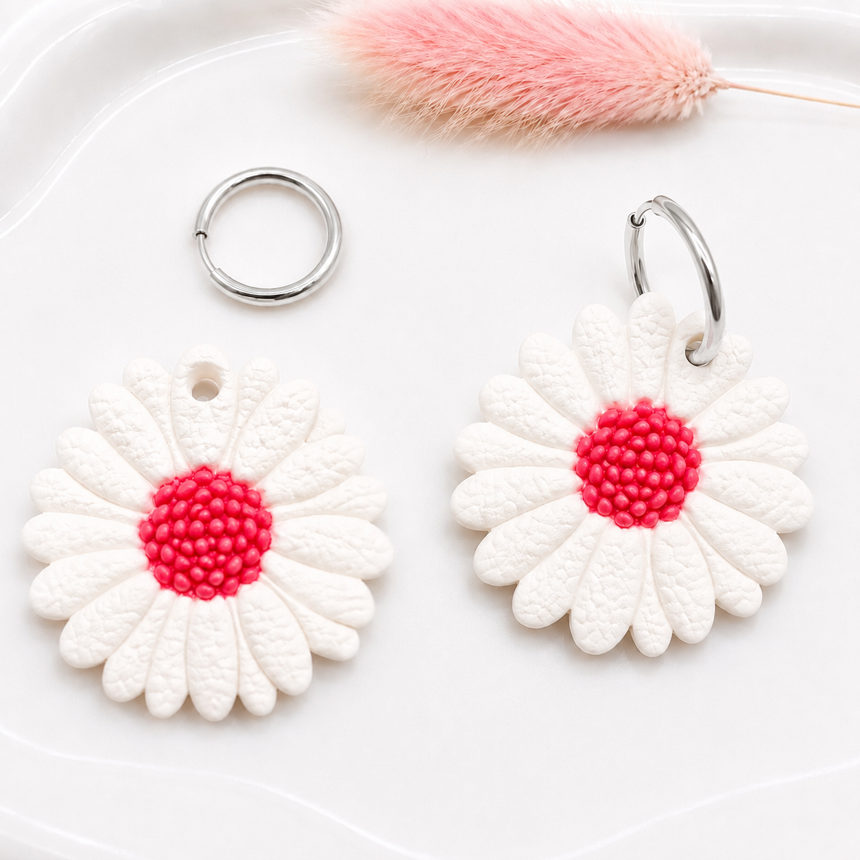 Pampilles marguerites vieux rose – boucles d’oreilles interchangeables femme (vendues sans créoles)