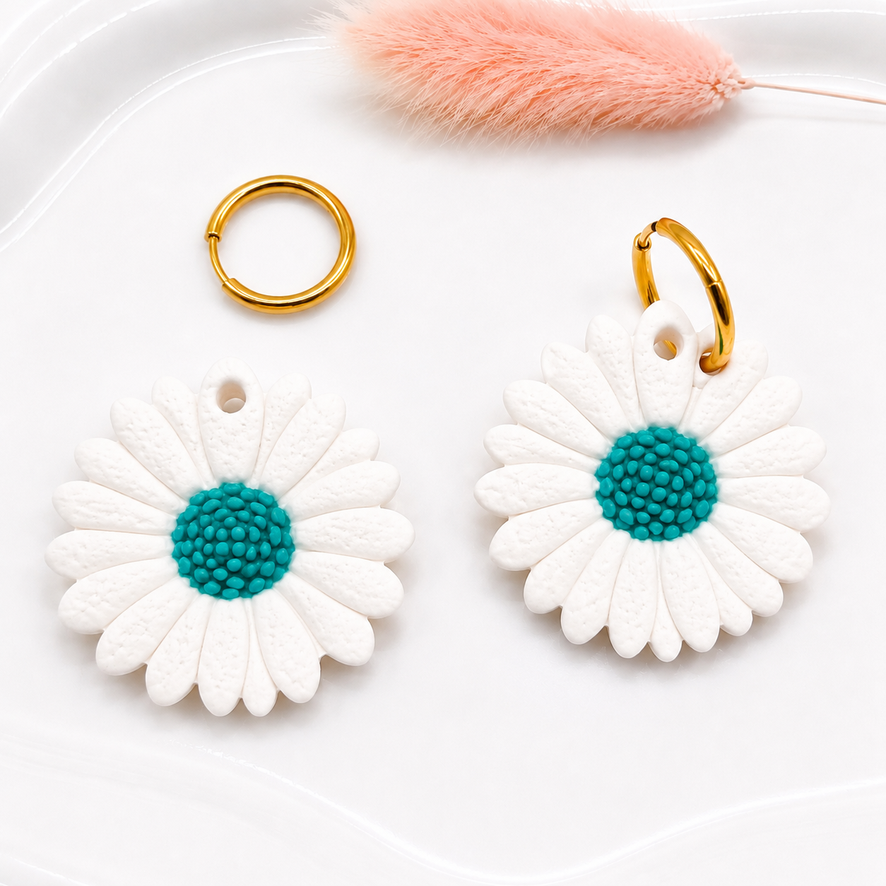 Pampilles marguerites turquoises – boucles d’oreilles interchangeables femme (vendues sans créoles)