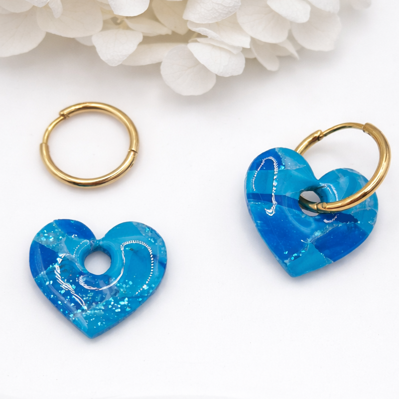 Boucles d'oreilles interchangeables petits cœurs bleu azur – pampilles (vendues sans créoles)